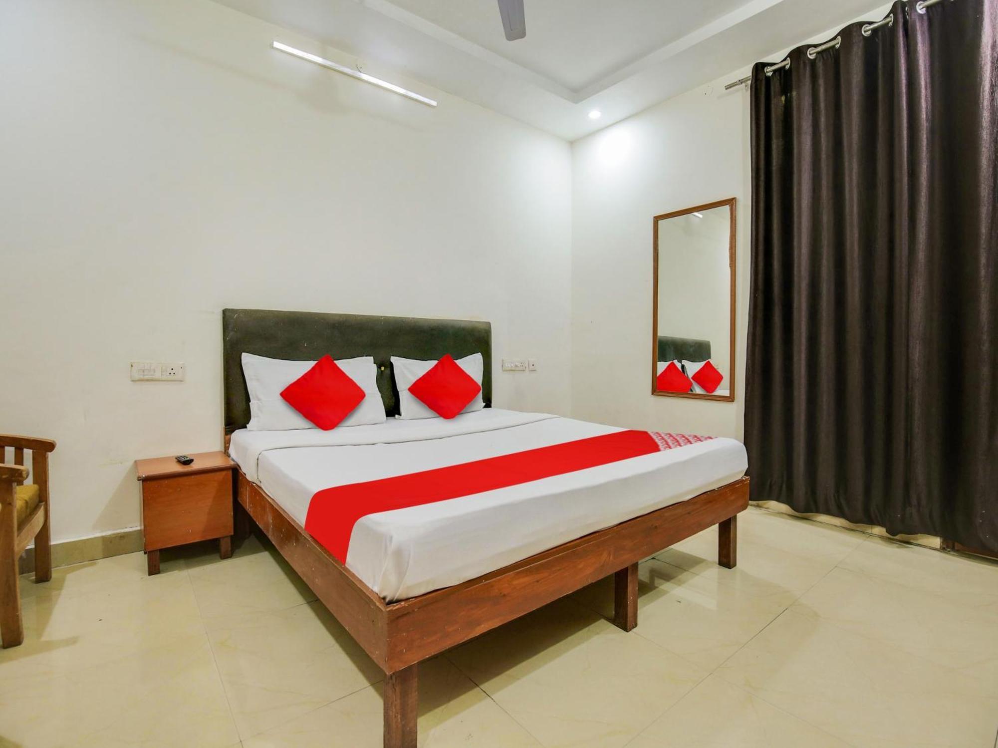 Hotel O Platinum Inn Nayagaon Exterior photo