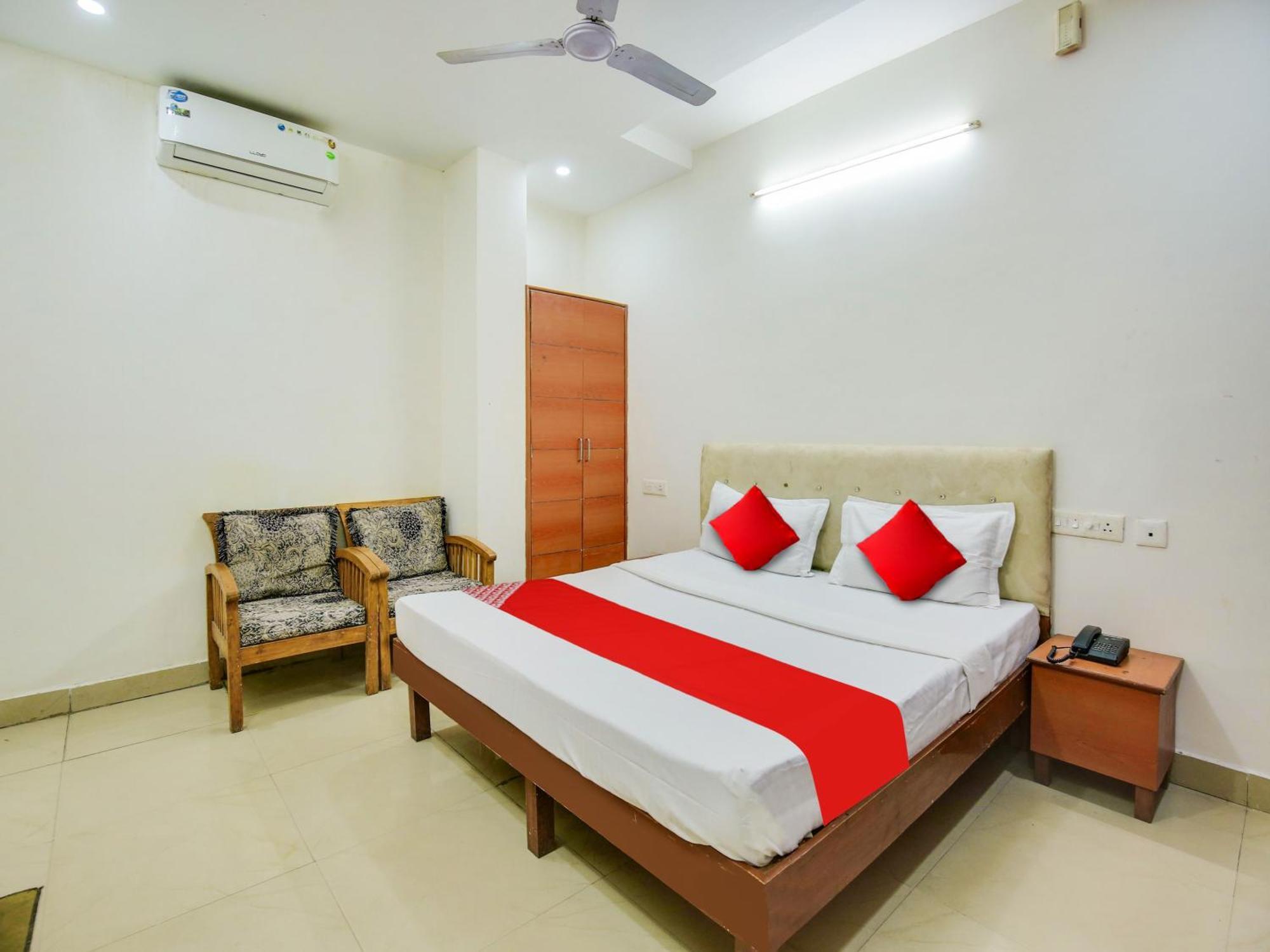 Hotel O Platinum Inn Nayagaon Exterior photo